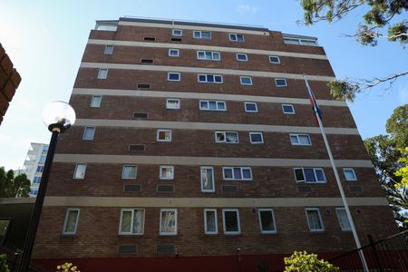 tagreuters.com2025binary_LYNXMPEL800I1-VIEWIMAGE