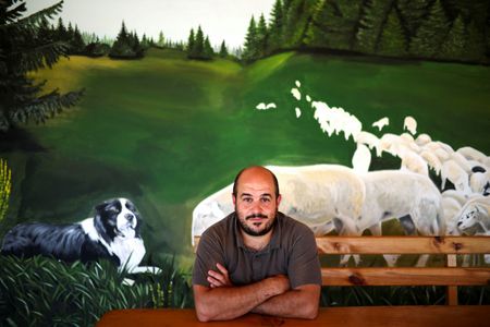 tagreuters.com2025binary_LYNXMPEL810HU-VIEWIMAGE