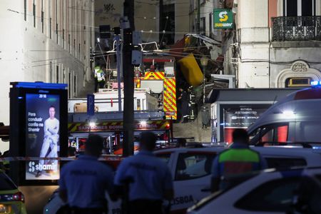 tagreuters.com2025binary_LYNXMPEL8216M-VIEWIMAGE