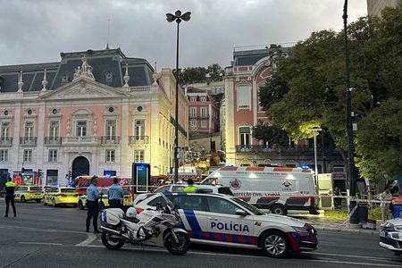 tagreuters.com2025binary_LYNXMPEL8216N-VIEWIMAGE