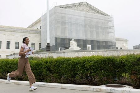 tagreuters.com2025binary_LYNXMPEL830F4-VIEWIMAGE