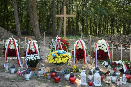 tagreuters.com2025binary_LYNXMPEL8509W-VIEWIMAGE