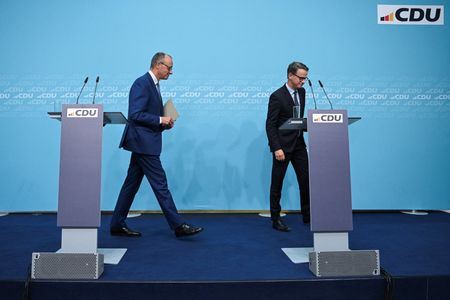 tagreuters.com2025binary_LYNXMPEL9J0IL-VIEWIMAGE