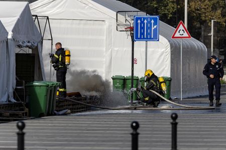 tagreuters.com2025binary_LYNXMPEL9L0EA-VIEWIMAGE