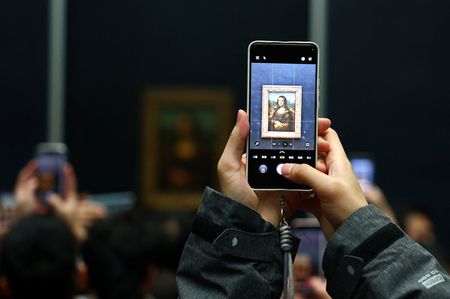 tagreuters.com2025binary_LYNXMPEL9L0LU-VIEWIMAGE