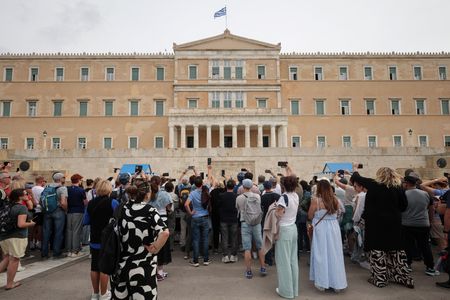 tagreuters.com2025binary_LYNXMPEL9L0W3-VIEWIMAGE