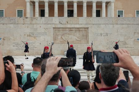 tagreuters.com2025binary_LYNXMPEL9L0W5-VIEWIMAGE