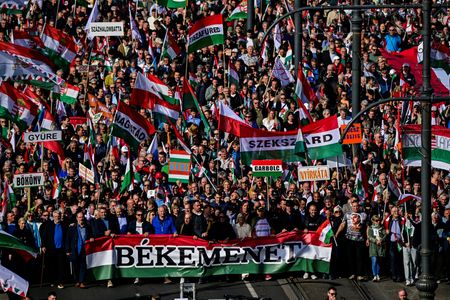 tagreuters.com2025binary_LYNXMPEL9M0JJ-VIEWIMAGE