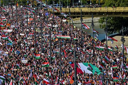 tagreuters.com2025binary_LYNXMPEL9M0JP-VIEWIMAGE