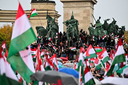 tagreuters.com2025binary_LYNXMPEL9M0WL-VIEWIMAGE