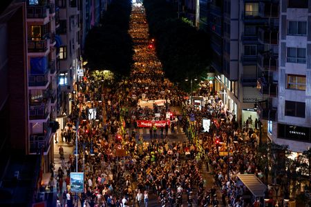 tagreuters.com2025binary_LYNXMPEL9O0CE-VIEWIMAGE