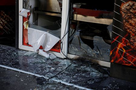 tagreuters.com2025binary_LYNXMPEL9Q0I1-VIEWIMAGE