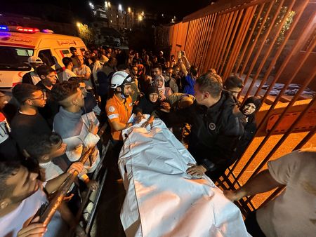 tagreuters.com2025binary_LYNXMPEL9R15A-VIEWIMAGE