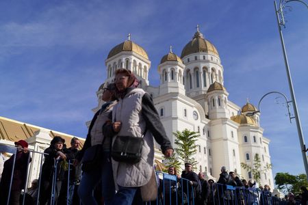 tagreuters.com2025binary_LYNXMPEL9U096-VIEWIMAGE