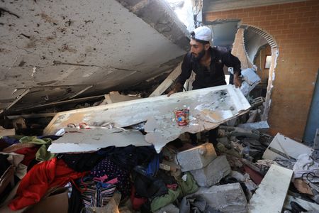 tagreuters.com2025binary_LYNXMPEL9U0F5-VIEWIMAGE