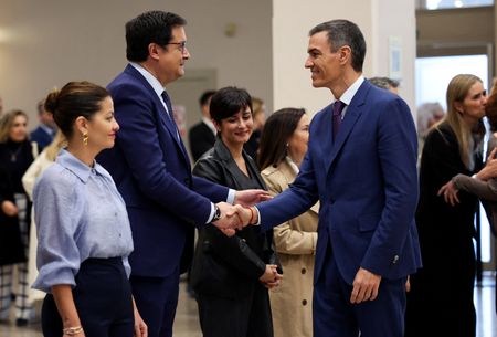 tagreuters.com2025binary_LYNXMPEL9U0QO-VIEWIMAGE