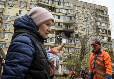 tagreuters.com2025binary_LYNXMPELA70F0-VIEWIMAGE