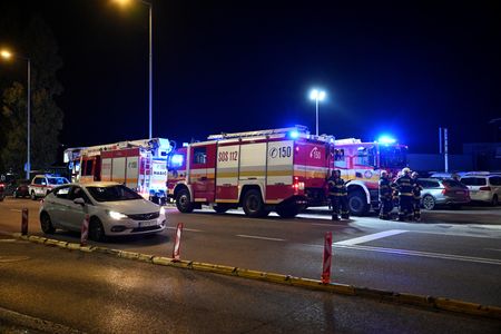 tagreuters.com2025binary_LYNXMPELA80CD-VIEWIMAGE