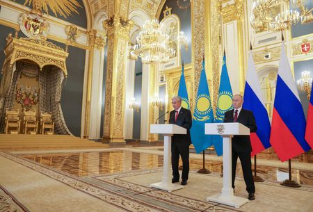 tagreuters.com2025binary_LYNXMPELAB15H-VIEWIMAGE