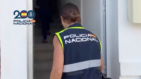 tagreuters.com2025binary_LYNXMPELAC0V3-VIEWIMAGE