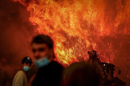 tagreuters.com2025binary_LYNXMPELAD0B0-VIEWIMAGE