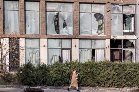 tagreuters.com2025binary_LYNXMPELAD0G0-VIEWIMAGE