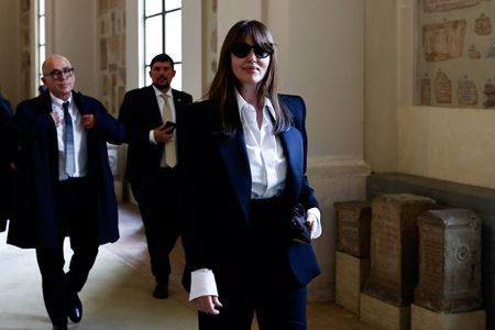 tagreuters.com2025binary_LYNXMPELAE05K-VIEWIMAGE