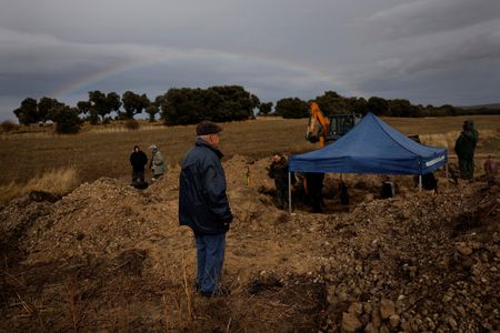 tagreuters.com2025binary_LYNXMPELAJ0KE-VIEWIMAGE