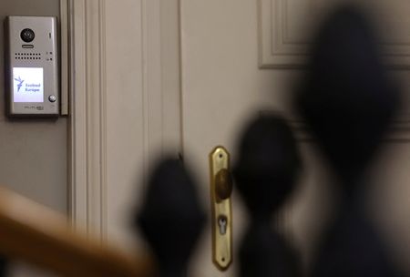 tagreuters.com2025binary_LYNXMPELAK0L6-VIEWIMAGE