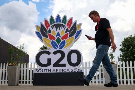 tagreuters.com2025binary_LYNXMPELAK0S1-VIEWIMAGE