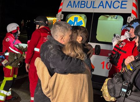 tagreuters.com2025binary_LYNXMPELAN01N-VIEWIMAGE