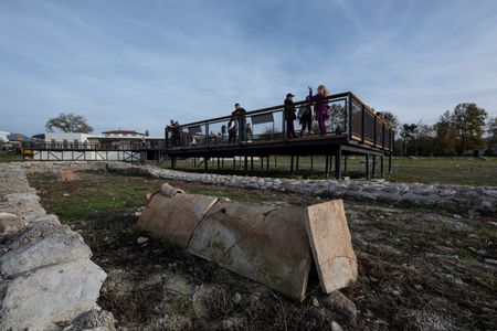 tagreuters.com2025binary_LYNXMPELAO0K1-VIEWIMAGE