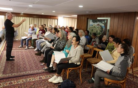 tagreuters.com2025binary_LYNXMPELAP0I5-VIEWIMAGE