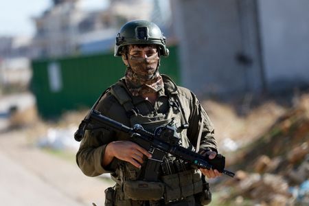 tagreuters.com2025binary_LYNXMPELAP0W2-VIEWIMAGE