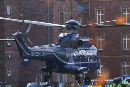 tagreuters.com2025binary_LYNXMPELAQ0S4-VIEWIMAGE