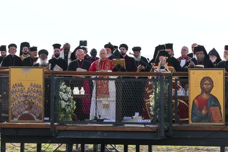 tagreuters.com2025binary_LYNXMPELAR0MH-VIEWIMAGE