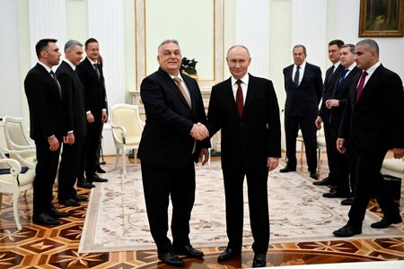 tagreuters.com2025binary_LYNXMPELAR0OO-VIEWIMAGE