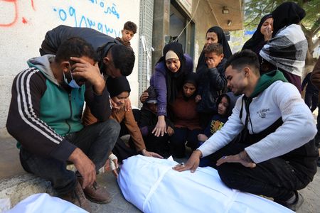 tagreuters.com2025binary_LYNXMPELB20CO-VIEWIMAGE