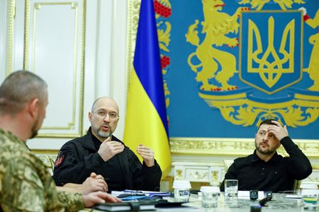 tagreuters.com2025binary_LYNXMPELB20S6-VIEWIMAGE