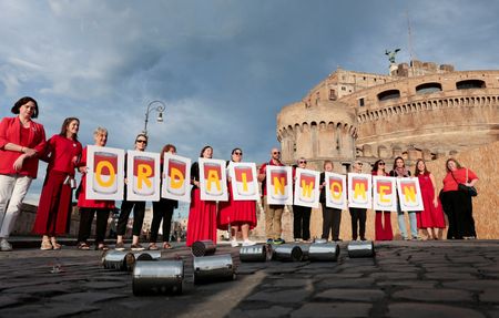 tagreuters.com2025binary_LYNXMPELB30R7-VIEWIMAGE