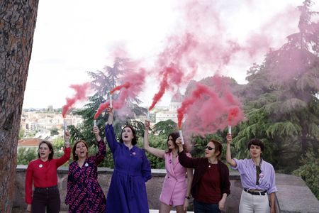 tagreuters.com2025binary_LYNXMPELB30R8-VIEWIMAGE