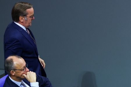 tagreuters.com2025binary_LYNXMPELB40K3-VIEWIMAGE