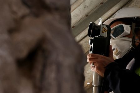 tagreuters.com2025binary_LYNXMPELBH0SA-VIEWIMAGE