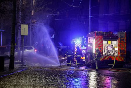 tagreuters.com2025binary_LYNXNPEL0H02T-VIEWIMAGE