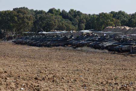 tagreuters.com2025binary_LYNXNPEL0H0AA-VIEWIMAGE