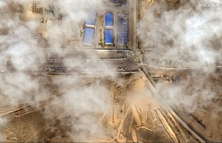 tagreuters.com2025binary_LYNXNPEL0J0XX-VIEWIMAGE