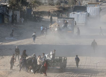 tagreuters.com2025binary_LYNXNPEL0J0XY-VIEWIMAGE