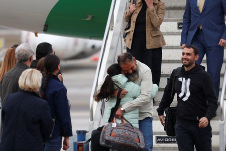 tagreuters.com2025binary_LYNXNPEL0M0P7-VIEWIMAGE