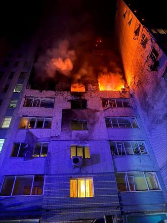 tagreuters.com2025binary_LYNXNPEL0N087-VIEWIMAGE