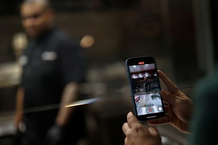 tagreuters.com2025binary_LYNXNPEL0Q0FQ-VIEWIMAGE